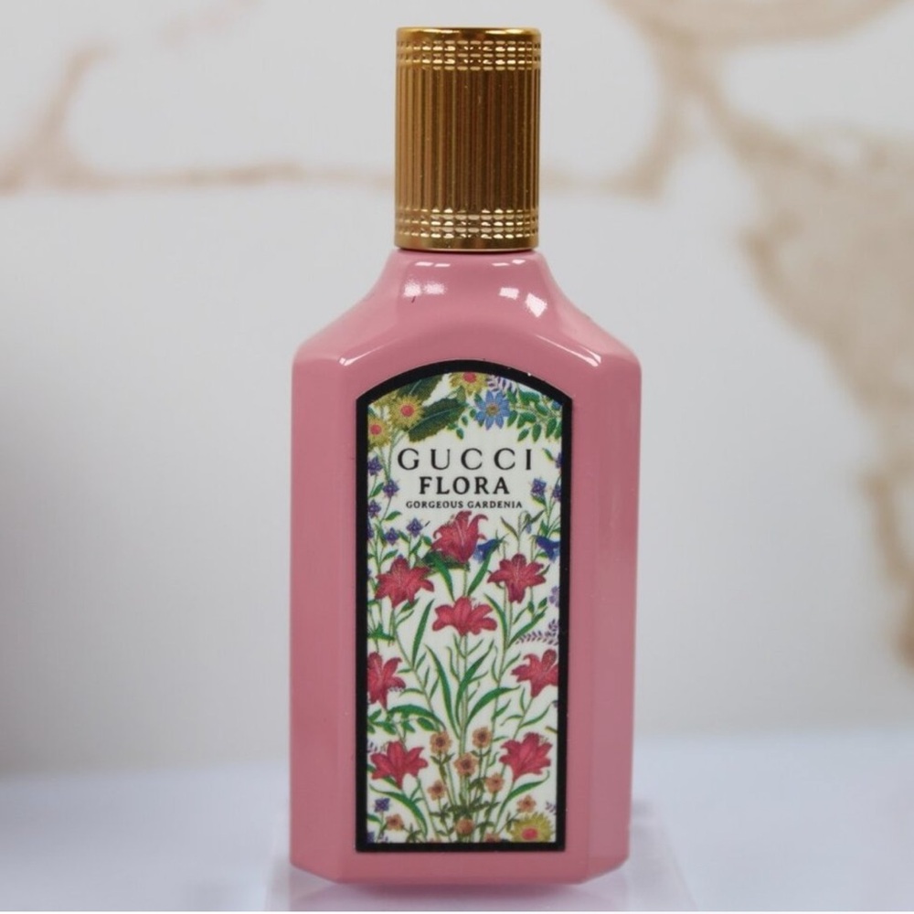 🌸 Gucci Flora Gardenia Travel Size Dabber - Picture 2 of 5